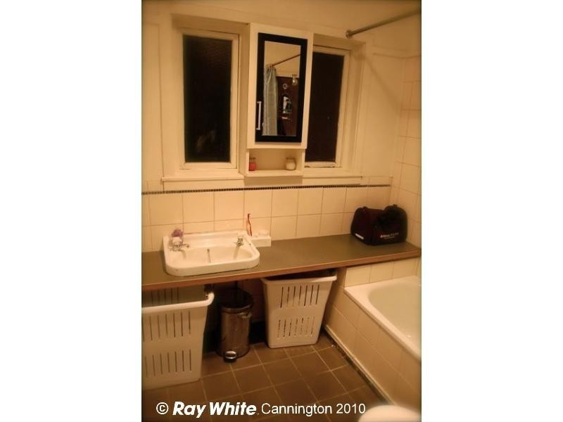 2/32 Cross Street, Queens Park WA 6107