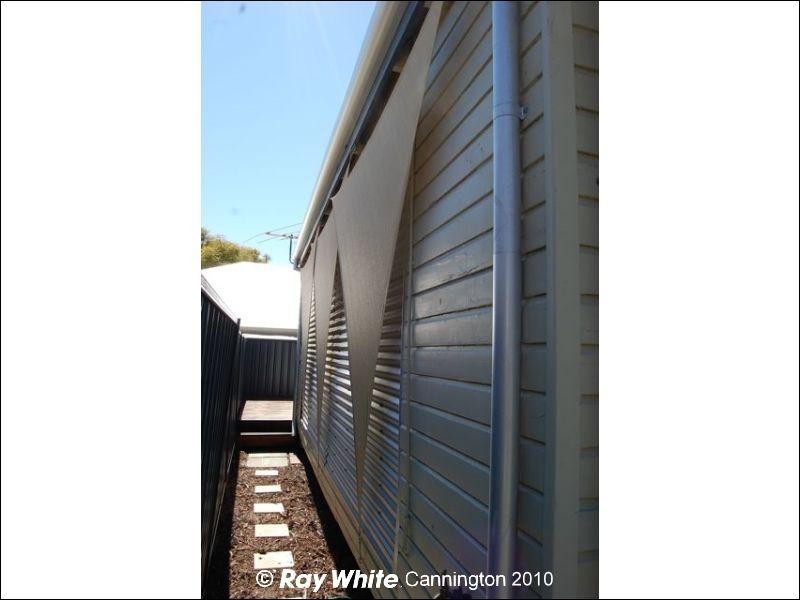 2/32 Cross Street, Queens Park WA 6107