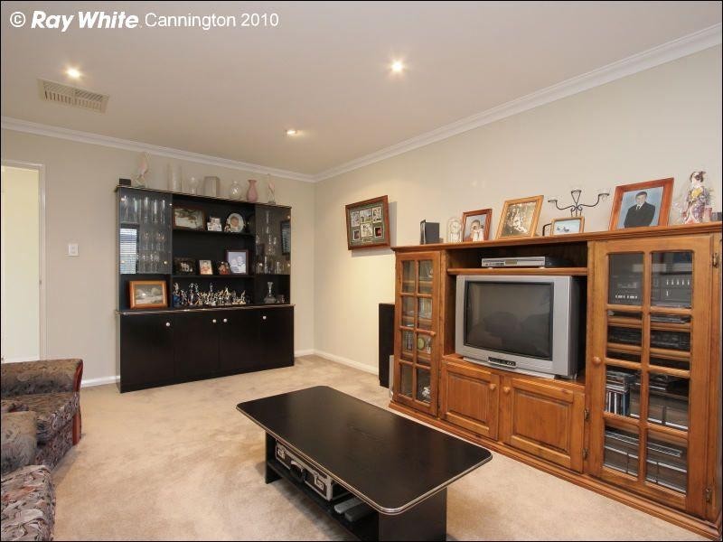 31 Elizabeth Street, East Cannington WA 6107