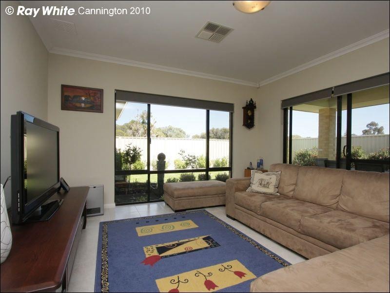 31 Elizabeth Street, East Cannington WA 6107