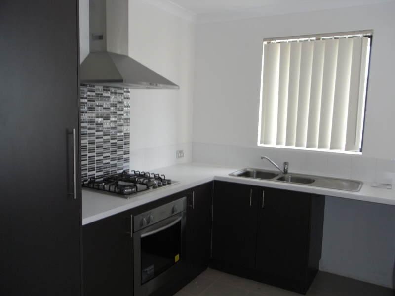 2 Blacksmith Street, Queens Park WA 6107