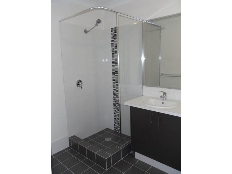 2 Blacksmith Street, Queens Park WA 6107