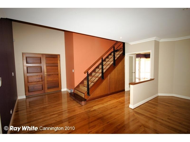 16 Klem Avenue, Salter Point WA 6152