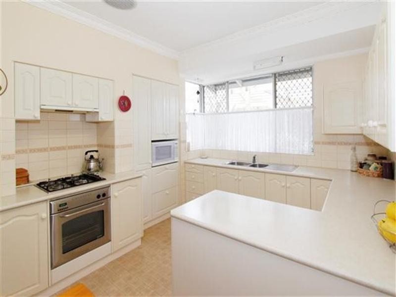 477 Sevenoaks Street, Beckenham WA 6107