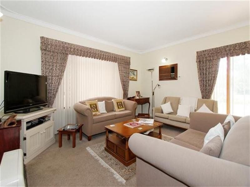 477 Sevenoaks Street, Beckenham WA 6107