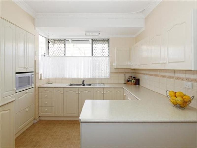 477 Sevenoaks Street, Beckenham WA 6107