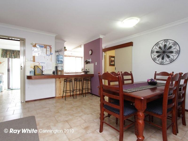 17 Blenny Close, Cannington WA 6107
