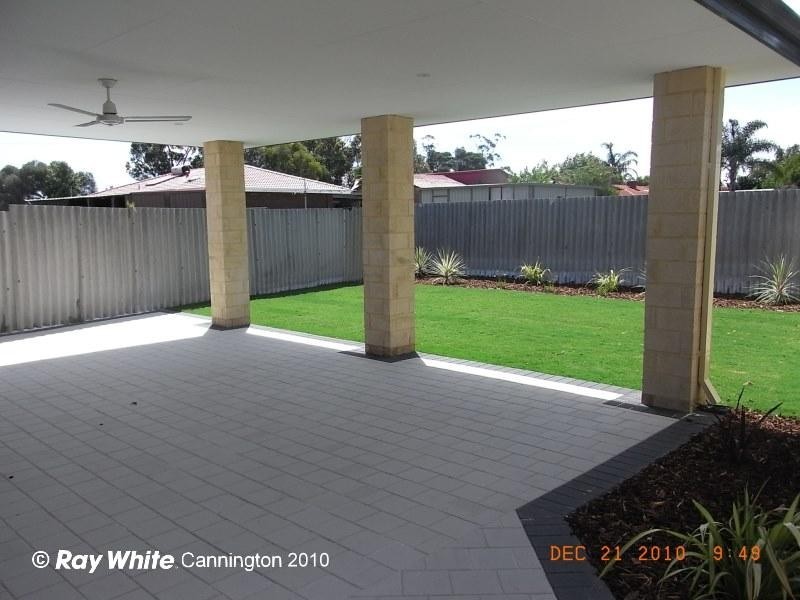 32b Goddard Way, Langford WA 6147