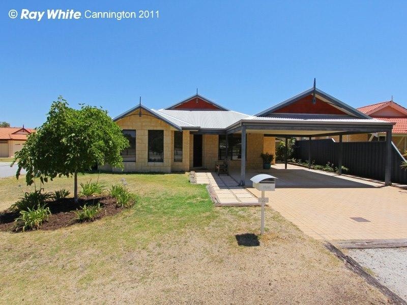 18 Abrolhos Loop, Beckenham WA 6107