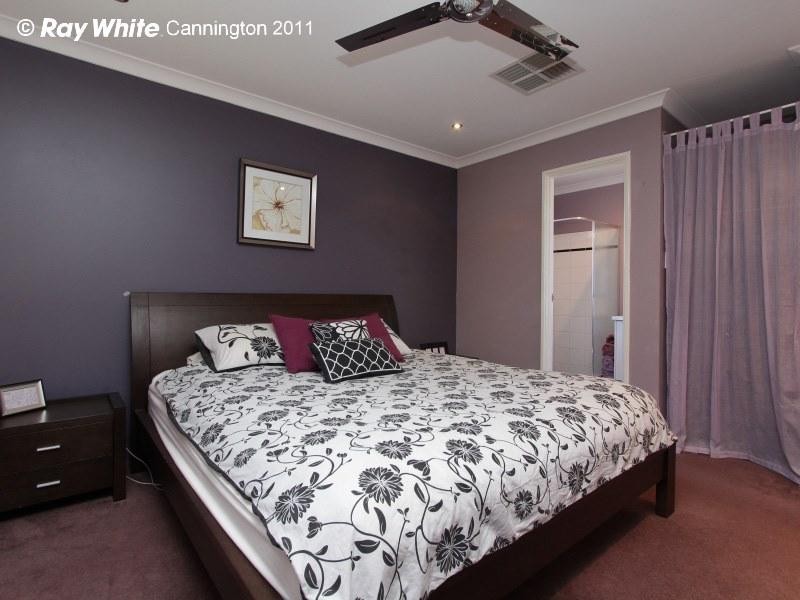 18 Abrolhos Loop, Beckenham WA 6107