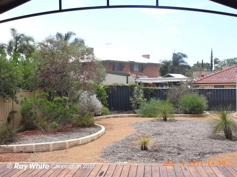 61 Andrews Road, Wilson WA 6107