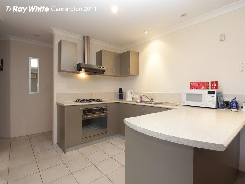 2/6 Gold Court, Maddington WA 6109