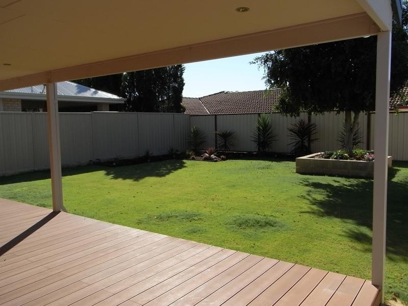 20 Trafalgar Place, Queens Park WA 6107