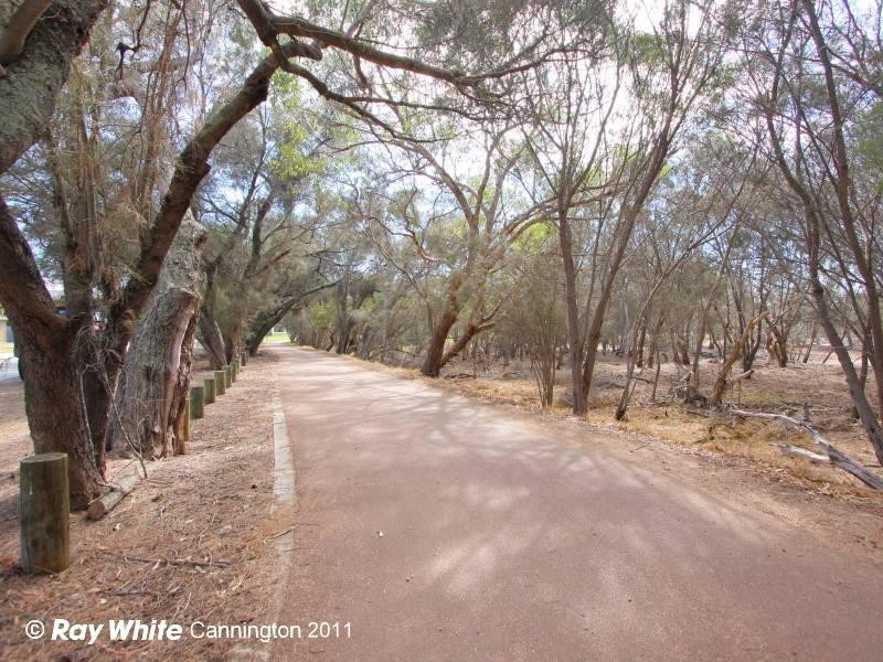 2/8 Mason Street, Cannington WA 6107