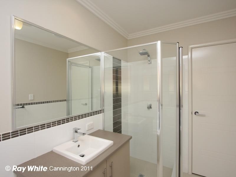 5 Tulip Way, East Cannington WA 6107