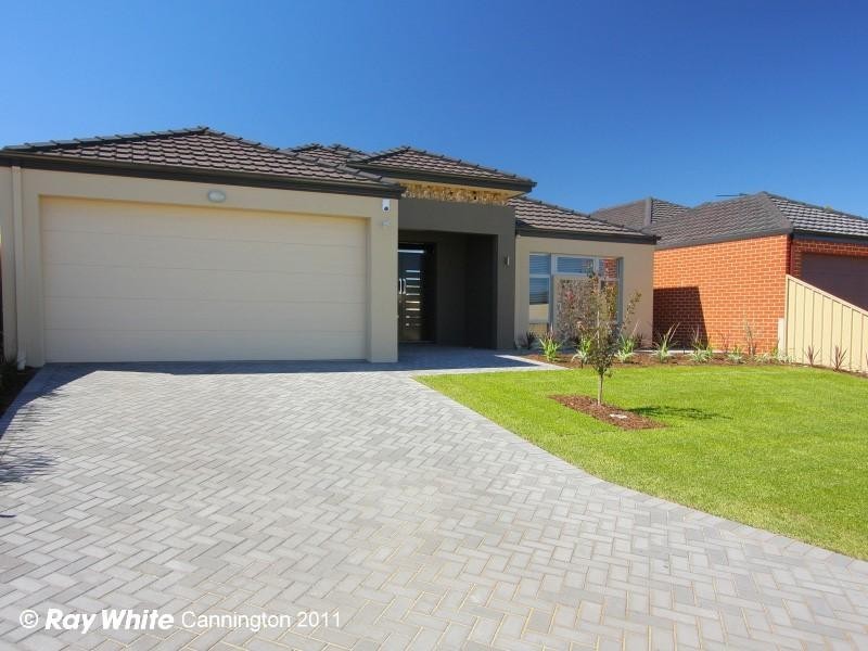 5 Tulip Way, East Cannington WA 6107