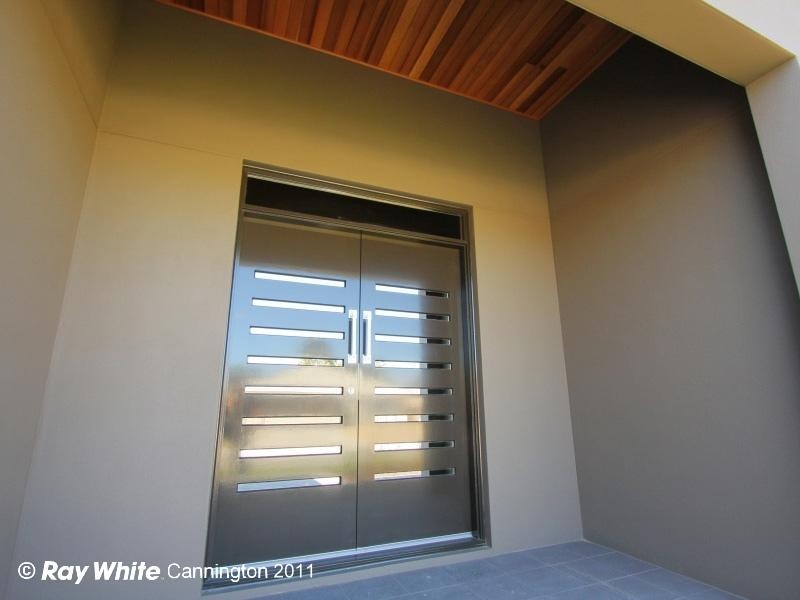 5 Tulip Way, East Cannington WA 6107