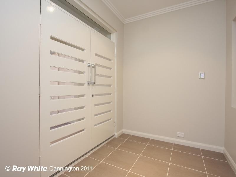 5 Tulip Way, East Cannington WA 6107