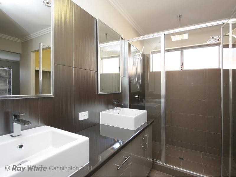 5 Tulip Way, East Cannington WA 6107