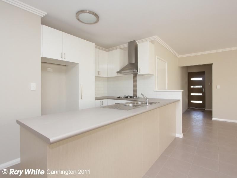 11b Crawford Street, Cannington WA 6107