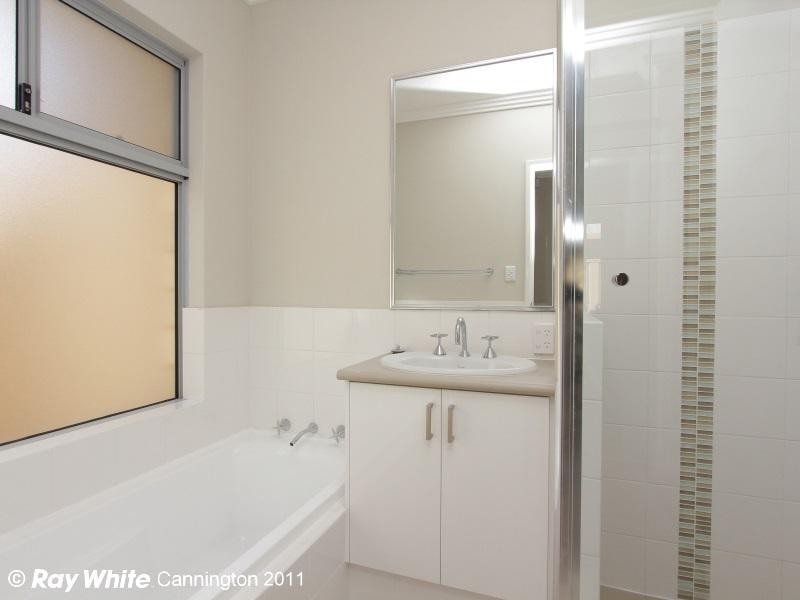 11b Crawford Street, Cannington WA 6107