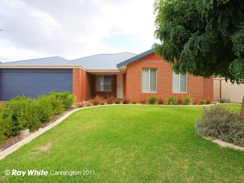4 Dotterel Way, East Cannington WA 6107