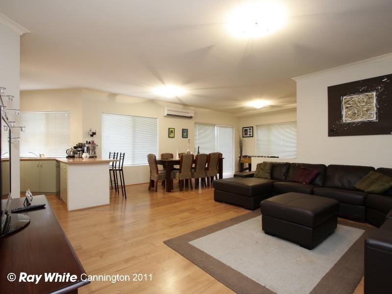 4 Dotterel Way, East Cannington WA 6107