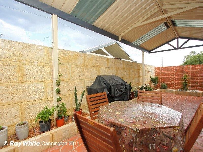 4 Dotterel Way, East Cannington WA 6107