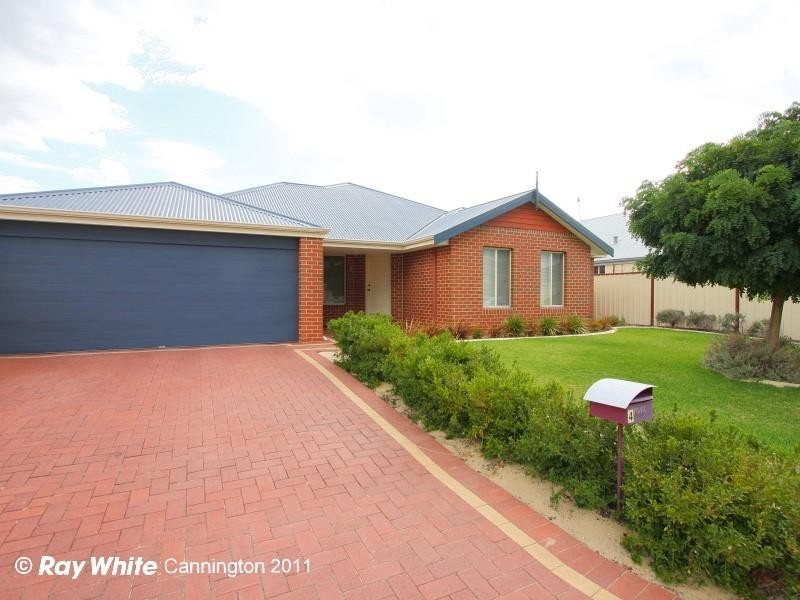 4 Dotterel Way, East Cannington WA 6107