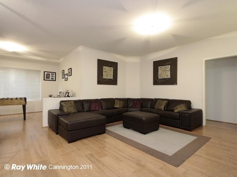4 Dotterel Way, East Cannington WA 6107