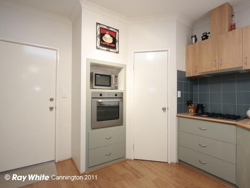 4 Dotterel Way, East Cannington WA 6107