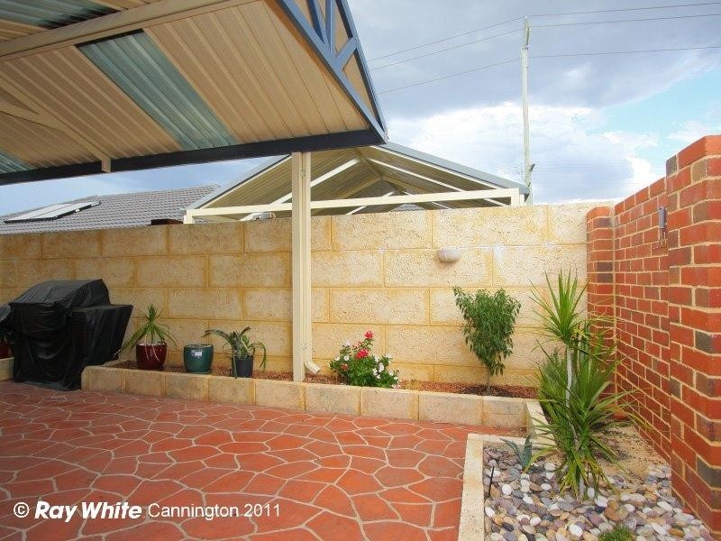 4 Dotterel Way, East Cannington WA 6107