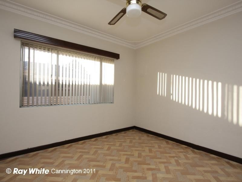 186 Railway Parade, Queens Park WA 6107