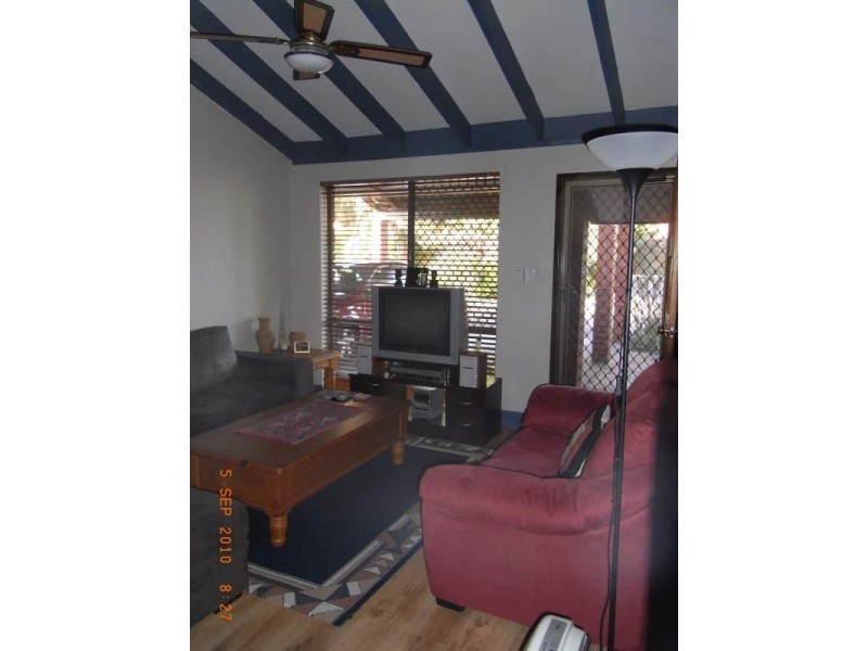 9/3 Menzies Place, Thornlie WA 6108