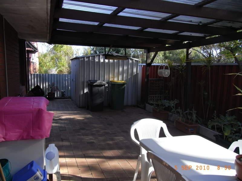 9/3 Menzies Place, Thornlie WA 6108