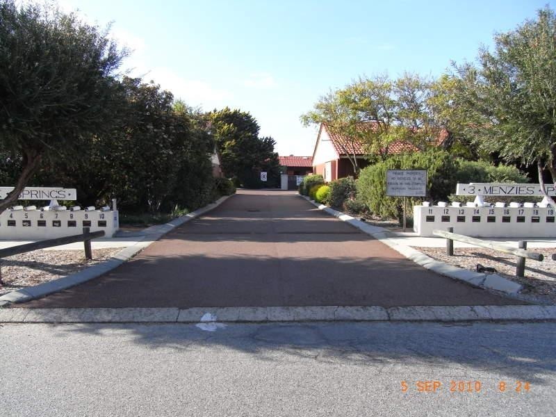 9/3 Menzies Place, Thornlie WA 6108