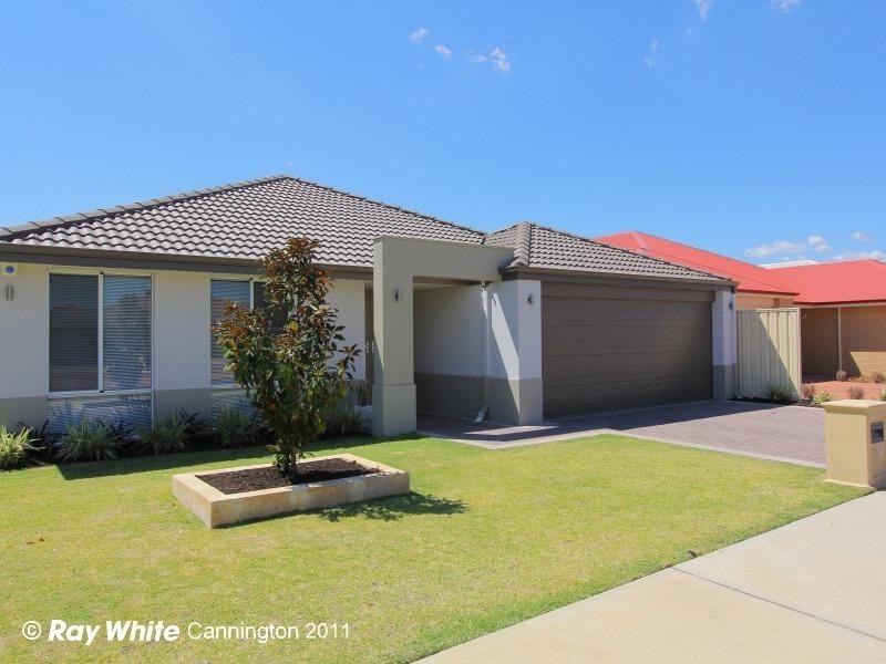 23 Grenoble Street, Piara Waters WA 6112