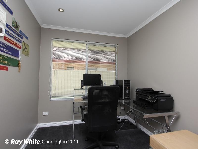 23 Grenoble Street, Piara Waters WA 6112