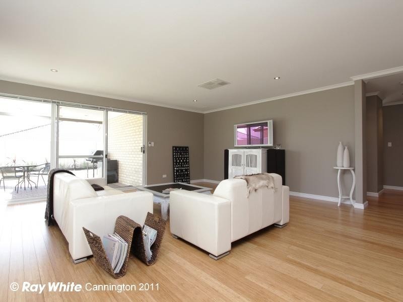 23 Grenoble Street, Piara Waters WA 6112