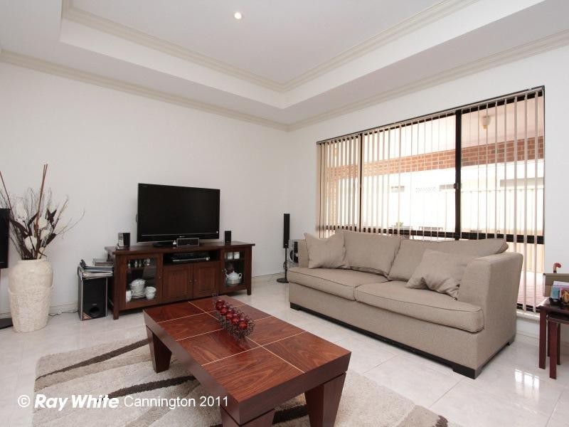 6 Gianatti Ramble, East Cannington WA 6107