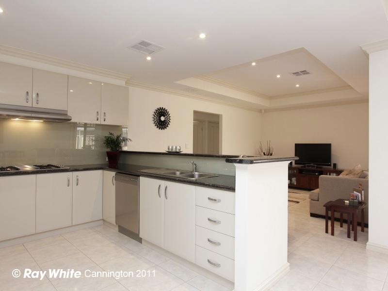 6 Gianatti Ramble, East Cannington WA 6107