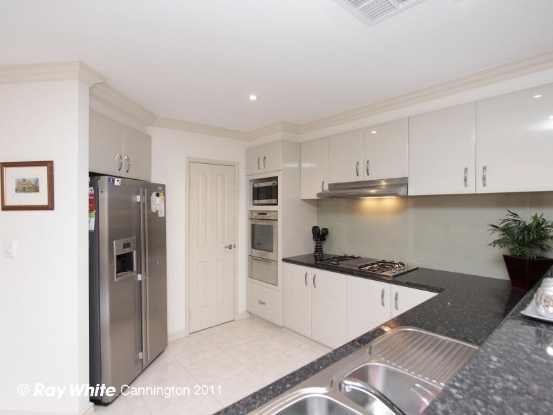 6 Gianatti Ramble, East Cannington WA 6107
