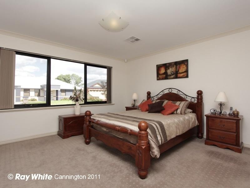 6 Gianatti Ramble, East Cannington WA 6107