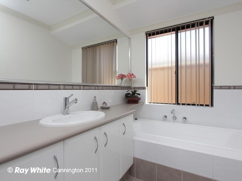 6 Gianatti Ramble, East Cannington WA 6107