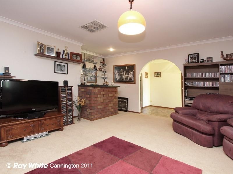 211 Station Street, East Cannington WA 6107
