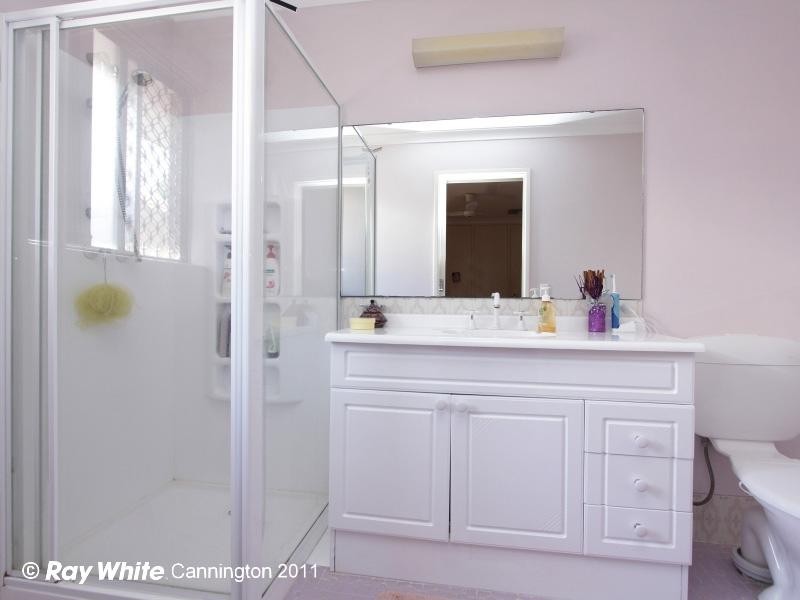 211 Station Street, East Cannington WA 6107