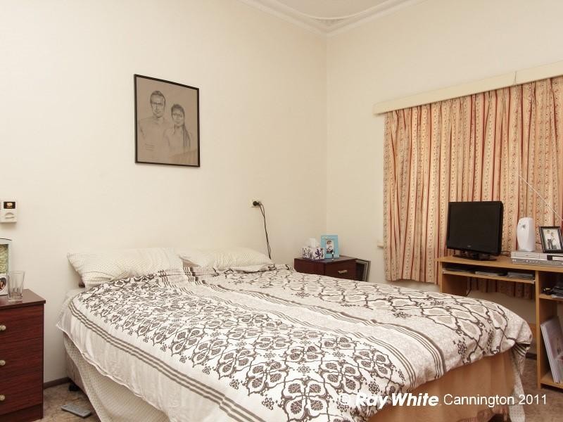 22 Salisbury Street, St James WA 6102