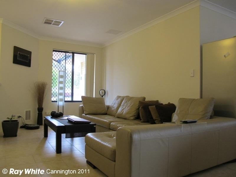 40 Leichardt Street, St James WA 6102