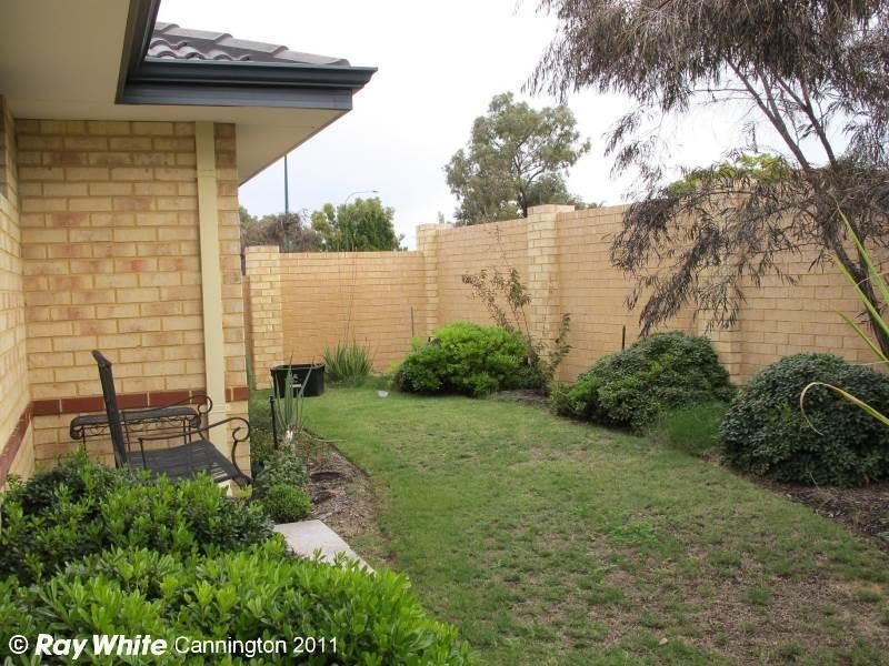 40 Leichardt Street, St James WA 6102