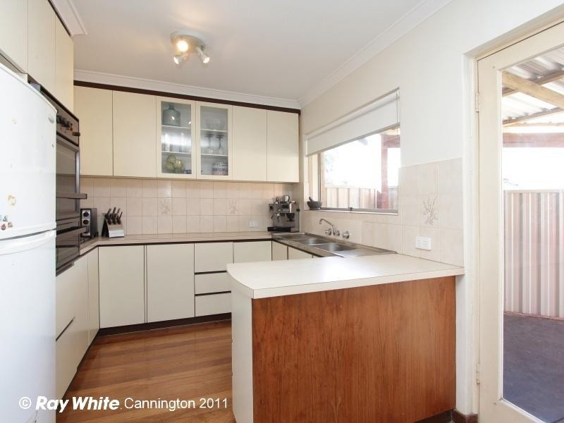 25 Kent Street, Wilson WA 6107